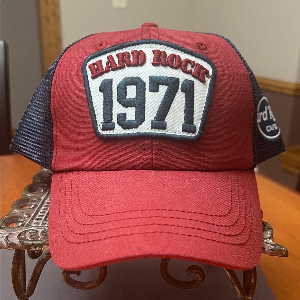 Hard Rock 1971 cap Prague.  NWOT